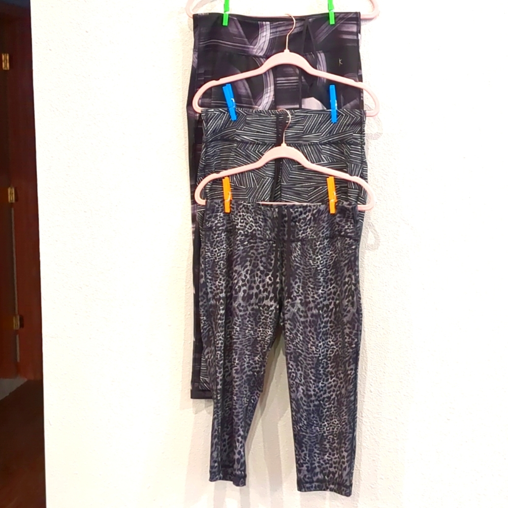3 PC Danskin Lot Active Fit Capris & Leggings